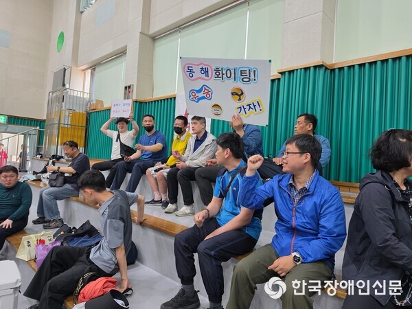 강원장애인생활체육대회 현장 곳곳 응원 열기…자원봉사 손길도 이어져 이미지